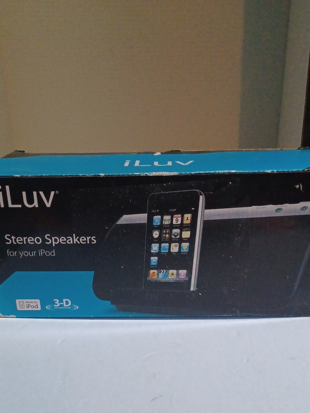 ILuv i189 Stereo Speaker System 3D Sound and Dock for iPod